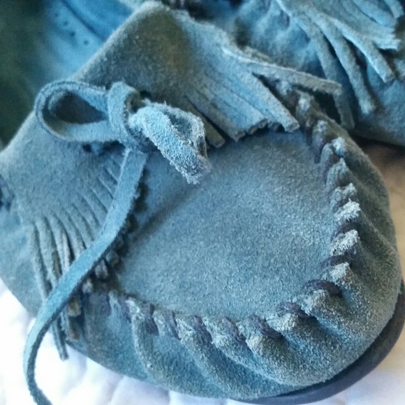 Vintage Minnetonka 10 Turquoise Moccasin Slip On - Picture 2 of 7